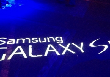 Galaxy Goes Hollywood | starring. Samsung Galaxy S5