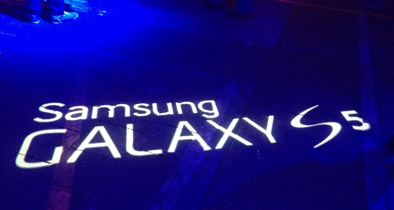 Galaxy Goes Hollywood | starring. Samsung Galaxy S5